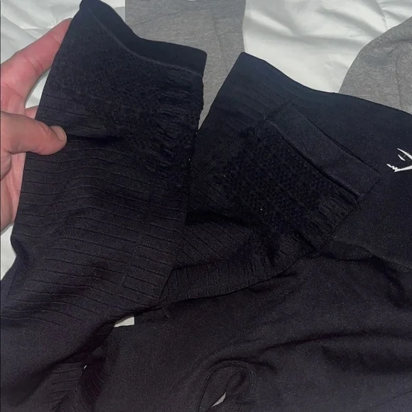 Gymshark Black and Gray Leggings Bundle. - Picture 4 of 4